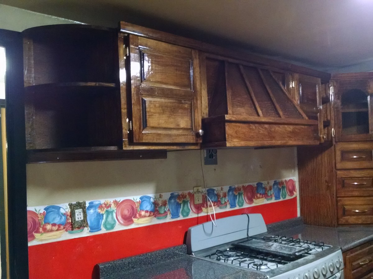 Cocina integral madera escuadra diseño residencial a medida ... Diseño muebles cocina con repisa