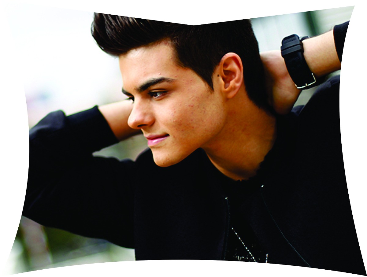 Cojin De Tu Artista Favorito Abraham Mateo - $ 75.00 en ...