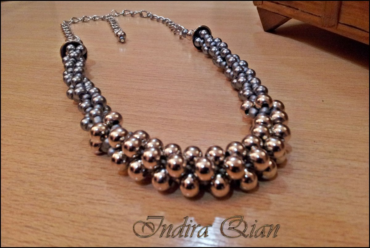 collares 2016. Cargando zoom.