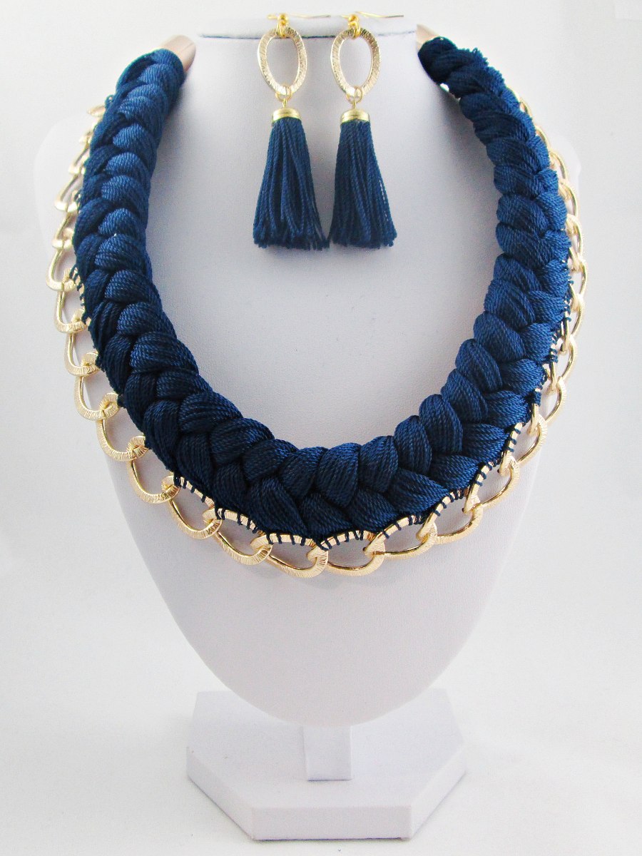 Shop by category Bisuteria online si eres una fashionista y te encantan los complementos de moda, seguro que ya conoces la tienda de bisuteria online de moda. Hoy te presentamos la última colección de collares, pulseras y relojes para que vayas a la última.