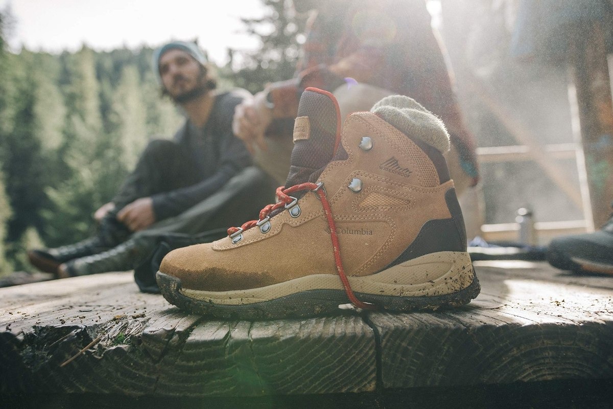 columbia hiking boots women's waterproof