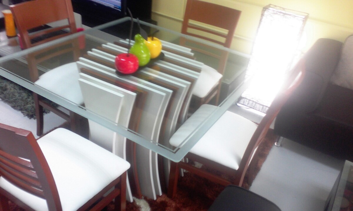 Comedor Moderno Minimalista - Bs. 219.998,68 en Mercado Libre Comedor Moderno Minimalista - Bs. 219.998,68 en Mercado Libre