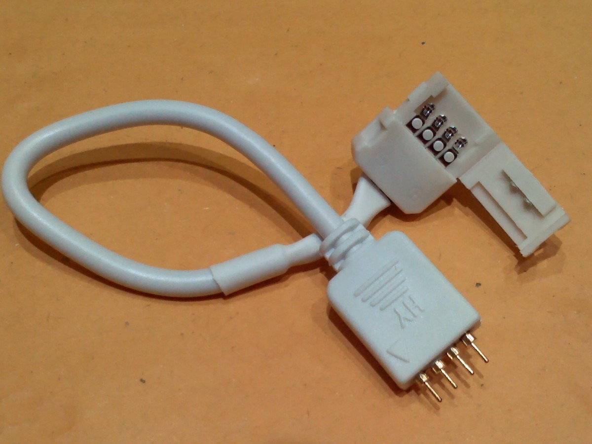 Conector Para Fita De Led Conector Rápido C/ Rabicho E Conector Femea P/ Fita Led Rgb - R$ 3,00