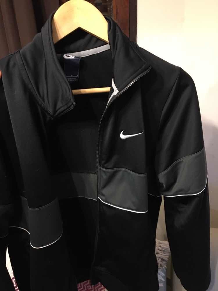 conjunto campera y pantalon nike conjunto campera y pantalon nike