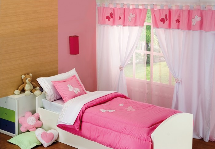 Cortina para dormitorio infantil con faldon pique y bordados ...