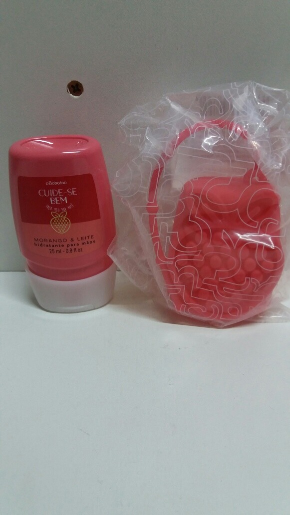 Creme De M O Morango Com Leite Botic Rio Com Capinha R 34 80 Em