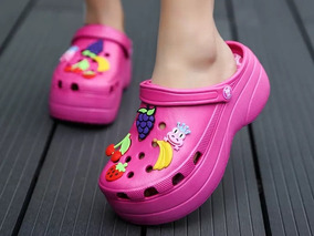 crocs 47 street