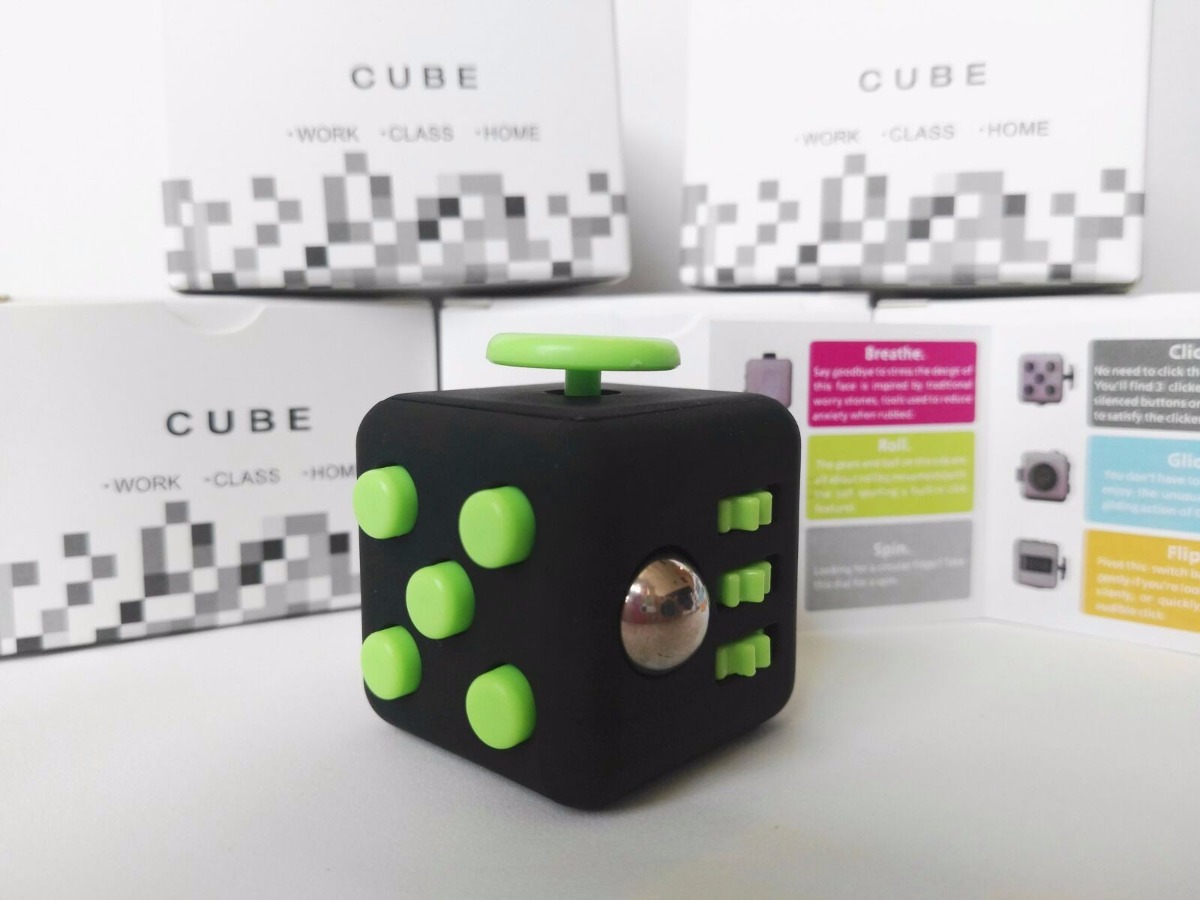 Cubo Anti Estrés Fidget Cube Mod Mesh Negro Con Verde 9900 En