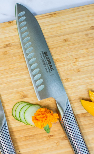 cuchillo global santoku alveolado g80