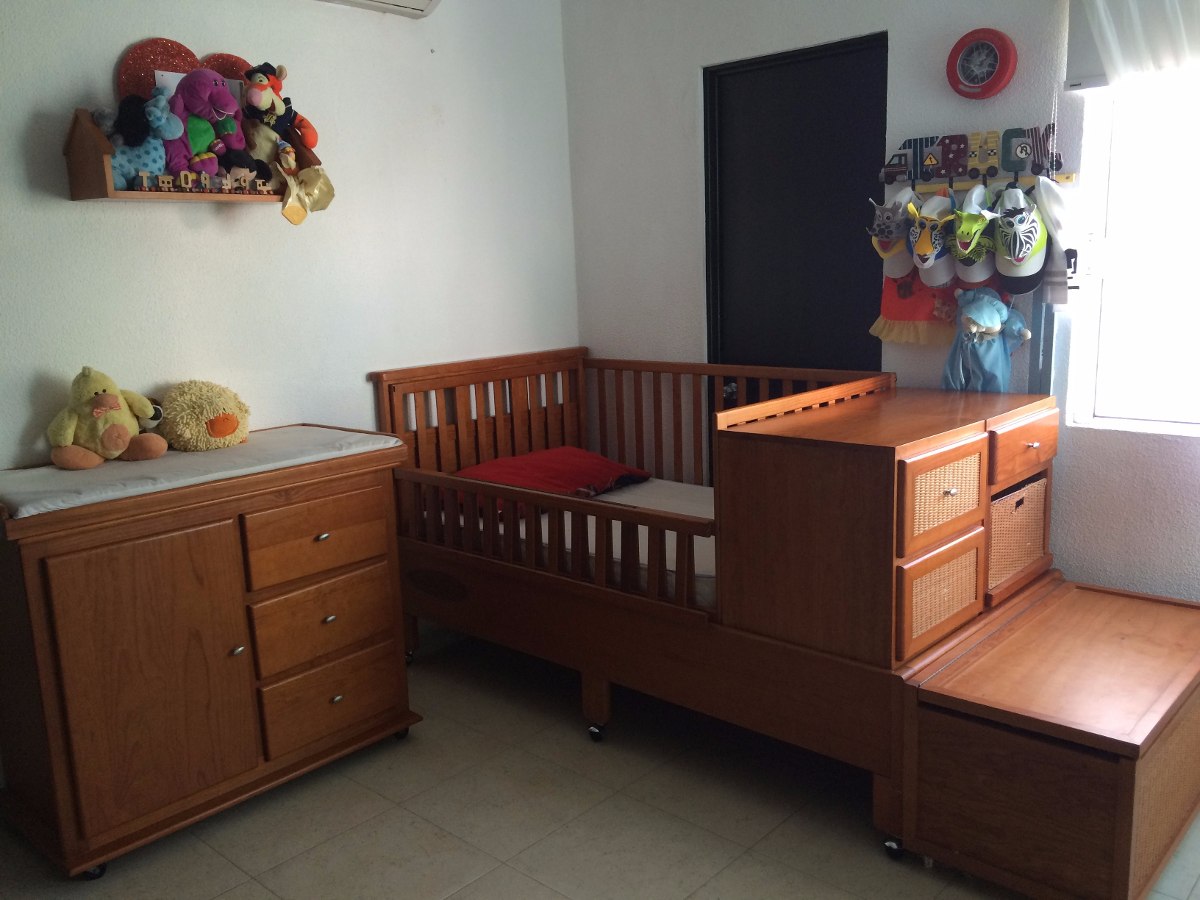 Cuna Y Muebles Para Cuarto De Bebe - $ 11,000.00 en Mercado Libre