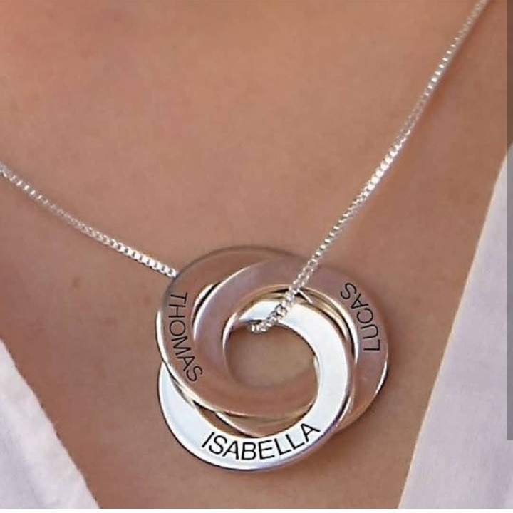 Dijes Con Los Nombres De Tus Hijos. Plata Italiana 925 - Bs. 3.500,00 - Joyas Con El Nombre De Tus Hijos