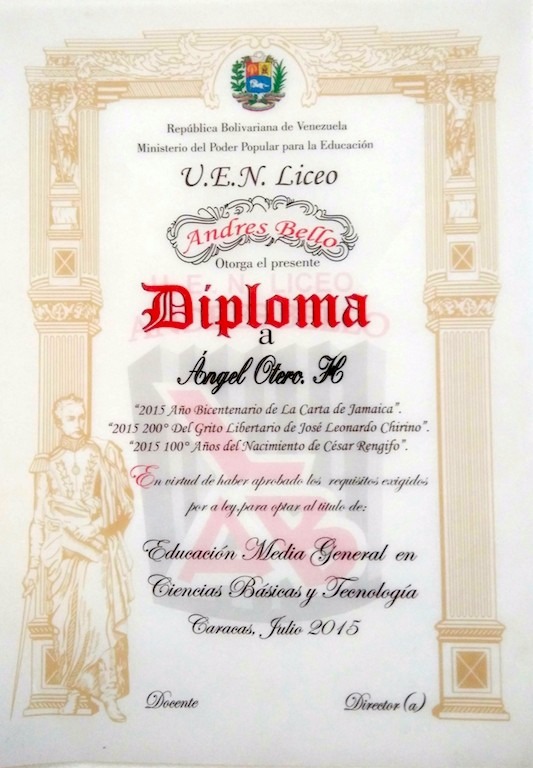 Diplomas Pergamino Graduación Preescolar Bachiller Tsu 