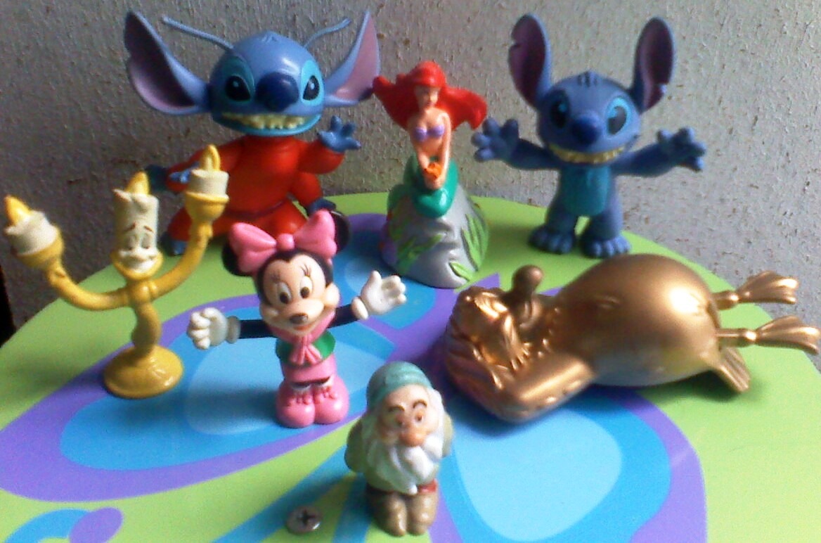 Disney Gran Lote De Munecos Stitch Minnie Sirenita Etc