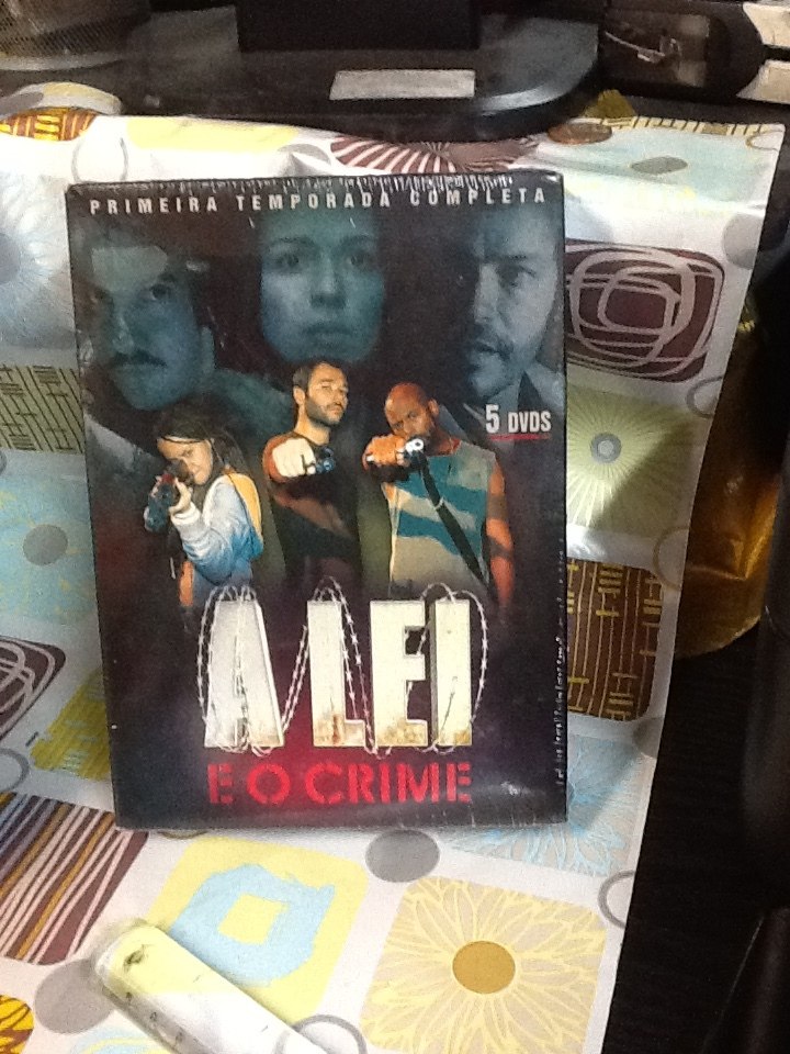http2.mlstatic.com/dvd-a-lei-e-o-crime-5-discos-D_NQ_NP_456711-MLB20609371885_022016-F.jpg