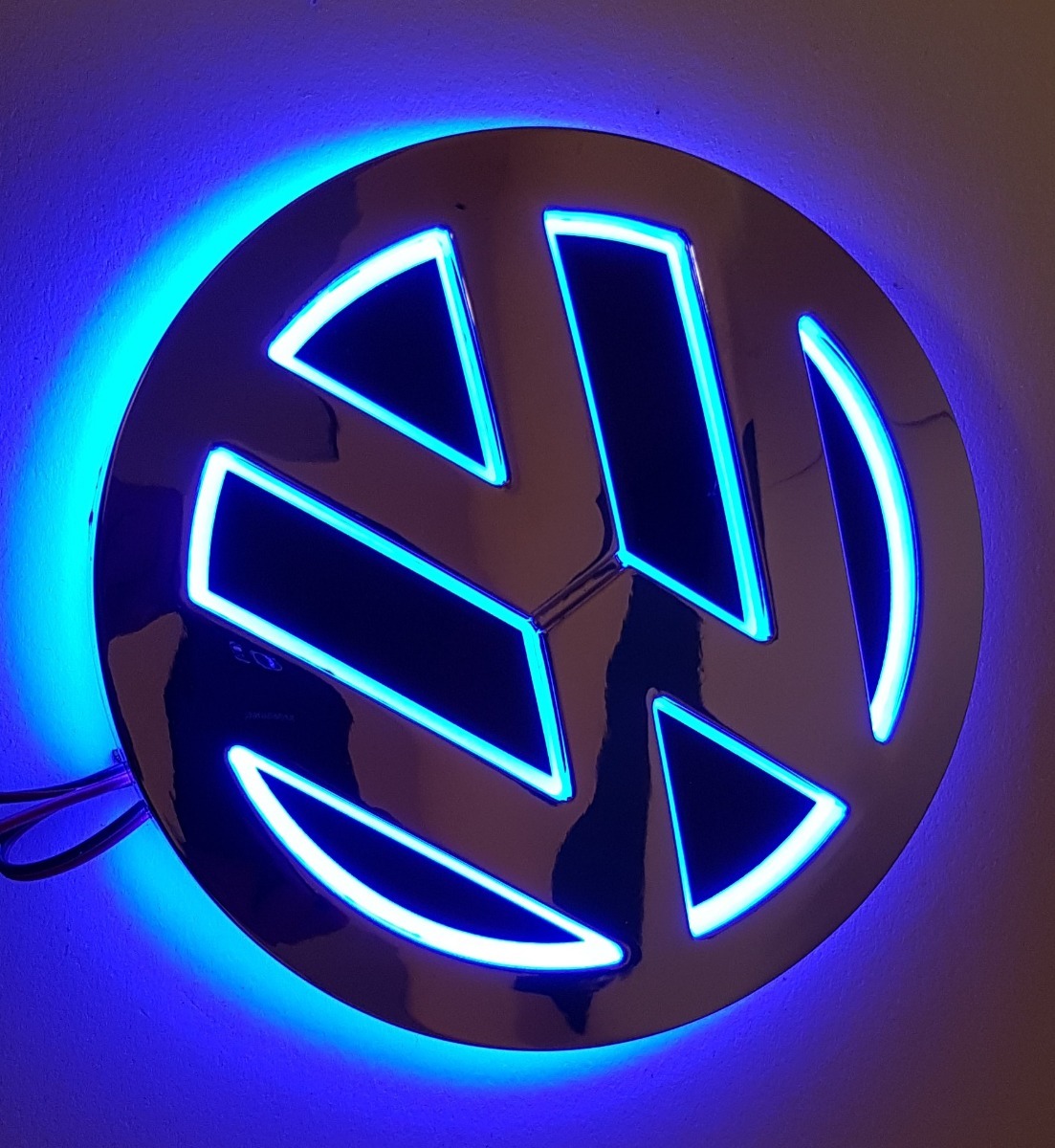 Emblema Perfil Luminoso Vw - $ 480.00 en Mercado Libre