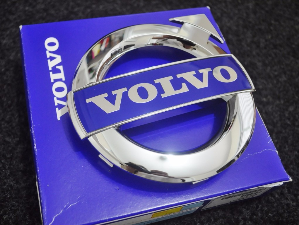 Emblema Volvo Grade - C30 C70 V40 S60 S80 V50 Xc70 Xc90 - R$ 317,89 em