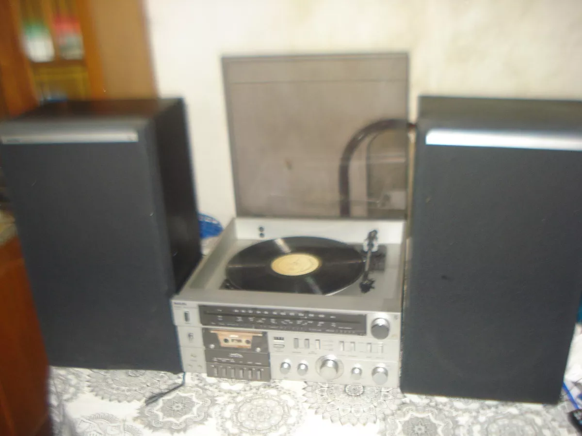 equipo-de-musica-philips-f-123801-con-parlantes-no-envio-D_NQ_NP_933004-MLA31803629458_082019-F.webp