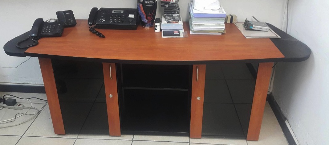 Escritorio Usado De Oportunidad Mueble Oficina Modulo - U$S 160,00 en Mercado Libre