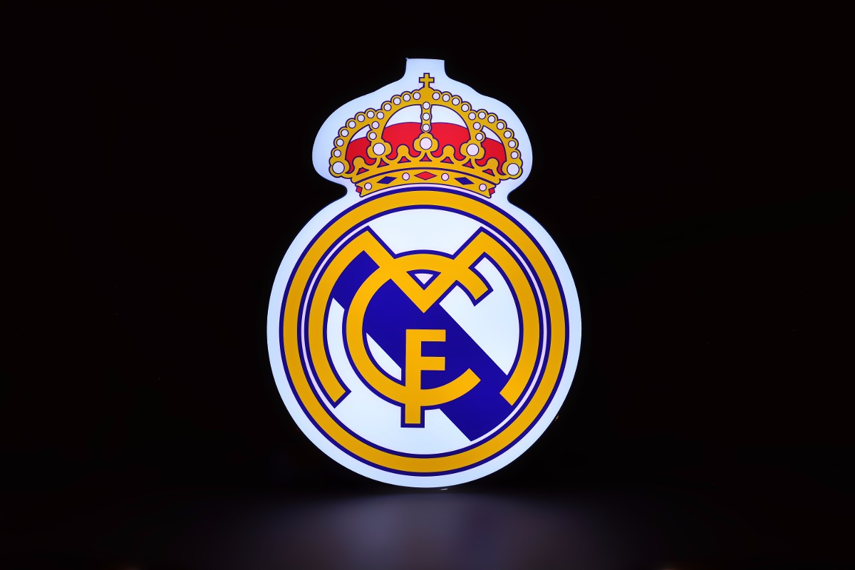  Escudo Real Madrid  Iluminado Decorativo 1 330 00 en 