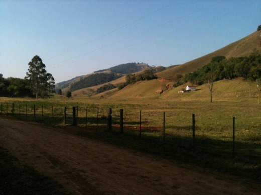 Resultado de imagem para SÃ£o Luiz do Paraitinga estrda rural