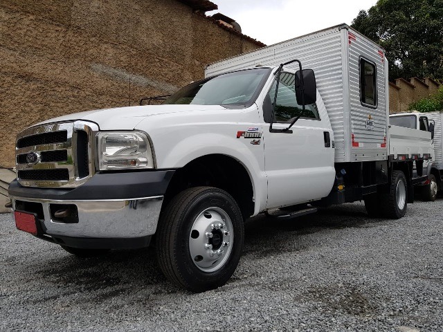 Ford F 4000 4x4 Ano 2015/2016 Cabine Suplementar Com Ar - R$ 135.000 em