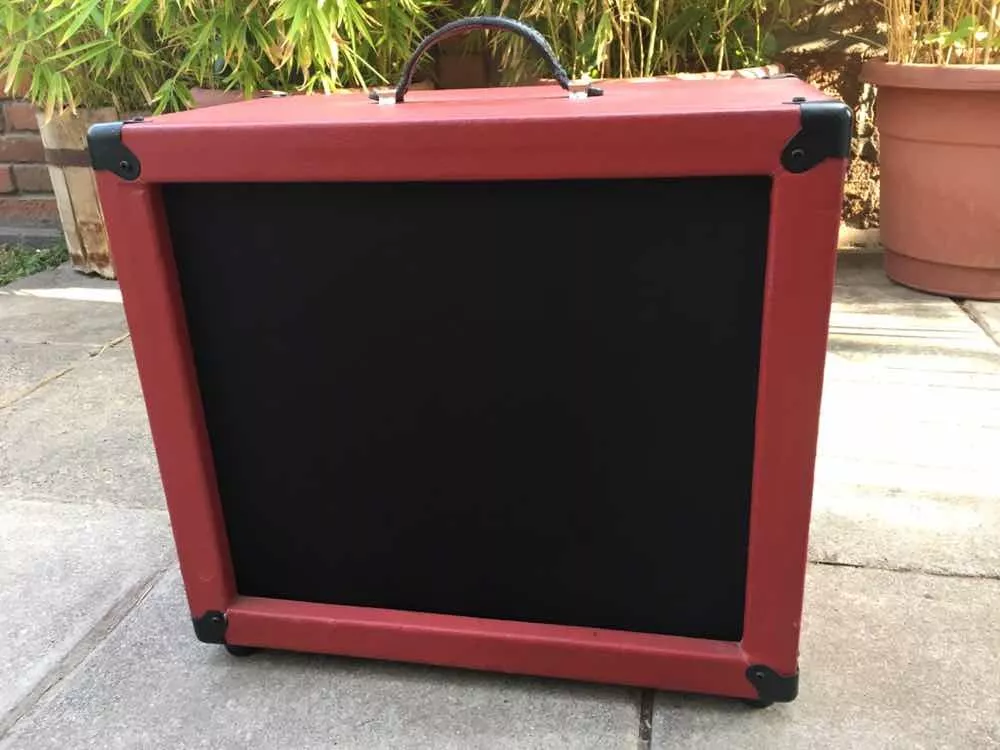 [Imagen: gabinete-guitarra-1x12-celestion-vintage...019-F.webp]