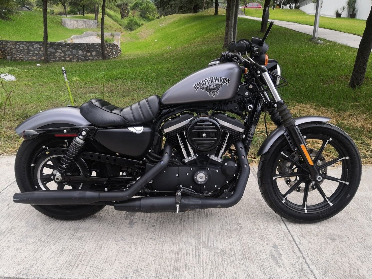 The harley davidson iron 883 has a seating height of 760 mm and kerb weight...