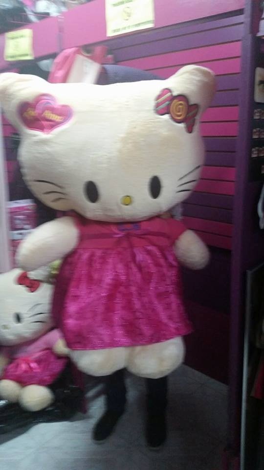 hello kitty gigante peluche