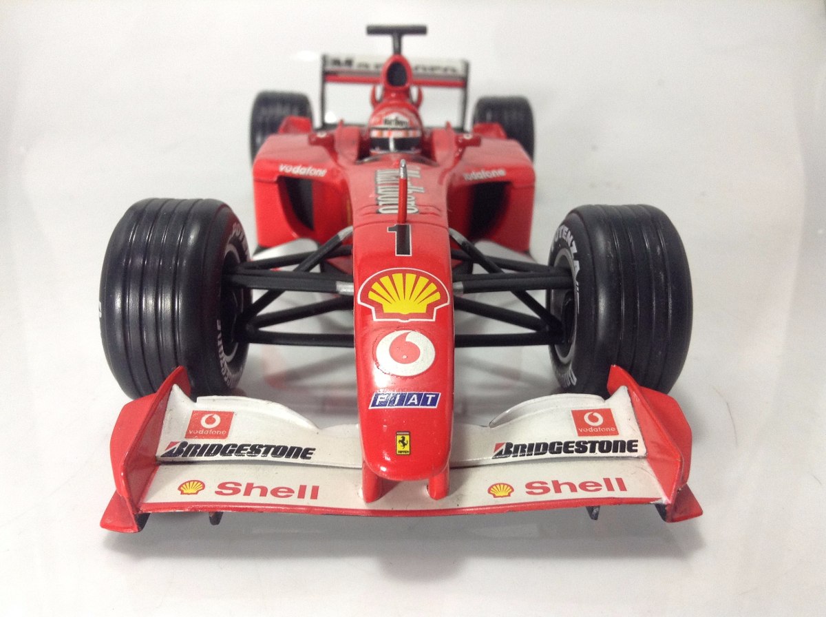 Ferrari F2001 Schumacher Hot Wheels 1/18 Modificada - R$ 450,00 em