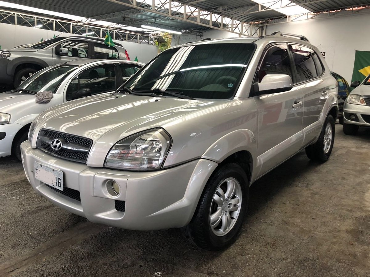 hyundai tucson 2 0