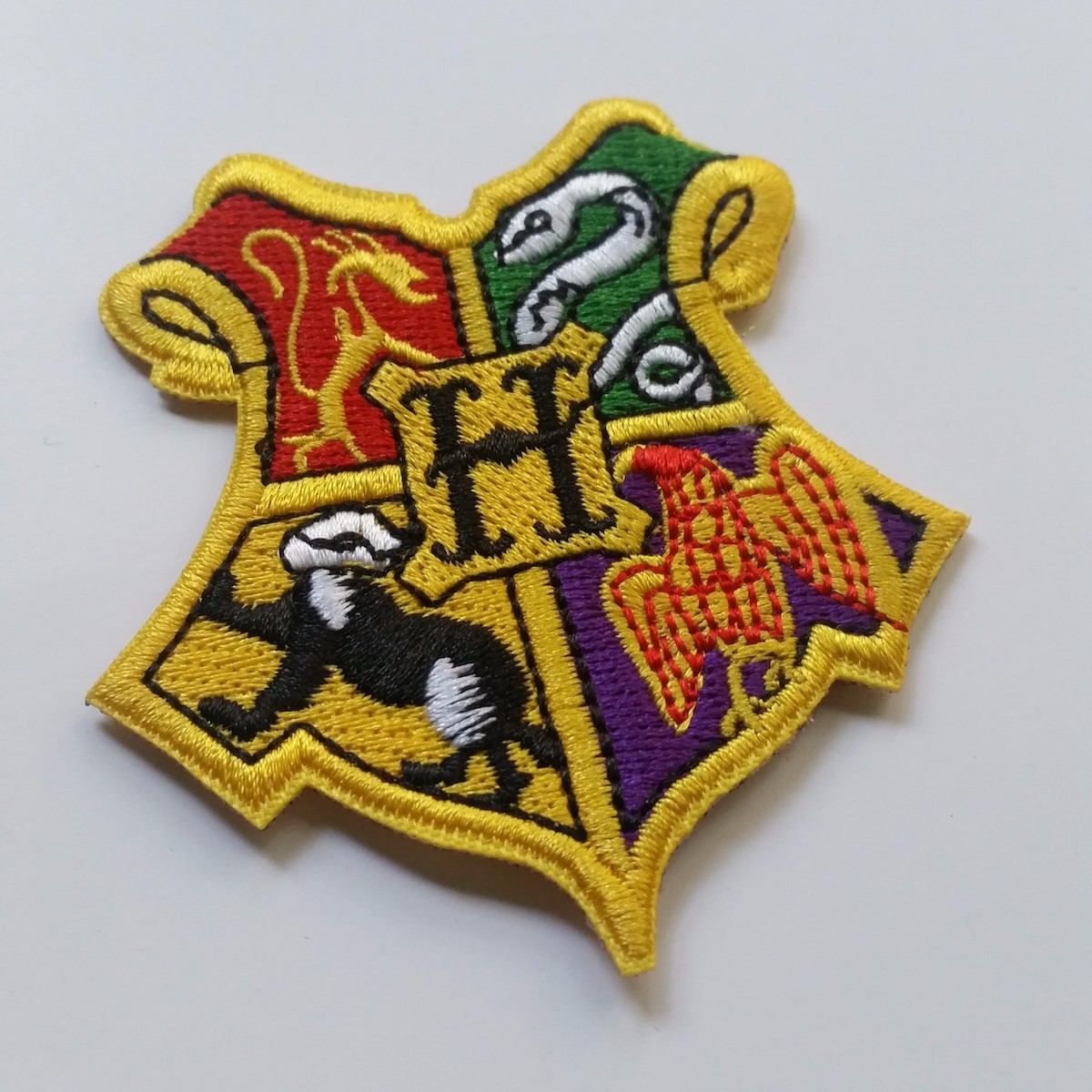 Download Insignia Parche Escudo Hogwarts De Harry Potter - $ 3.990 ...