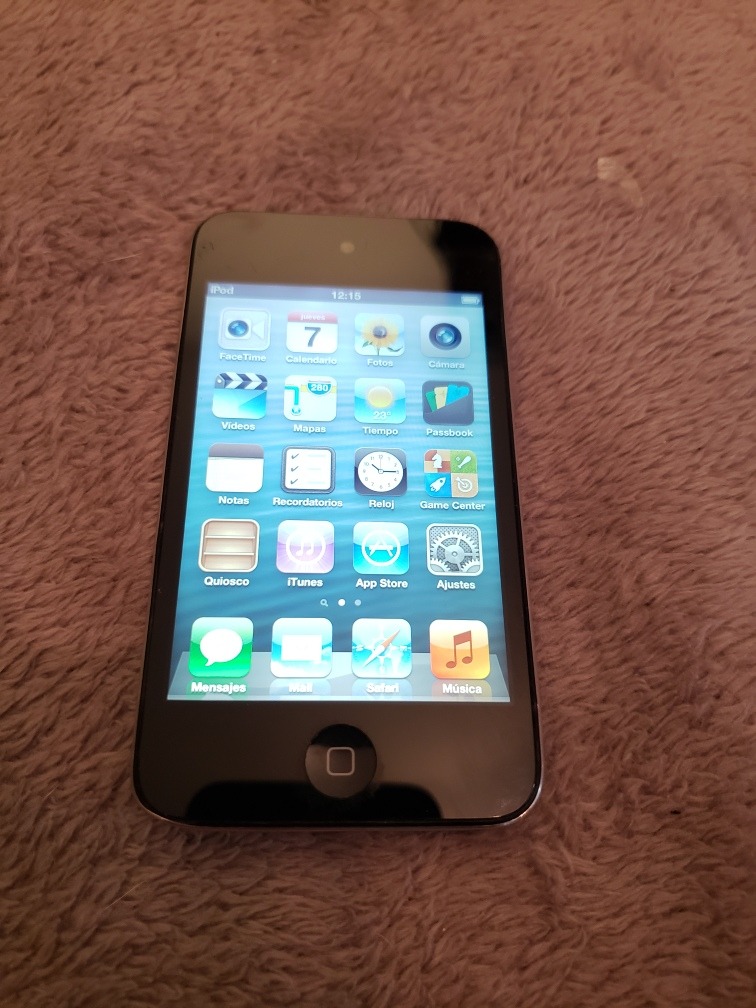 Ipod Touch 4 32 Gb Cuarta Generacion Dos Camaras +base Carga ... Ipod Touch 4 32 Gb Cuarta Generacion Dos Camaras +base Carga ...