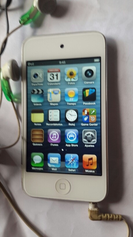 Ipod Touch Cuarta Generación 64 Gigas Blanco Muy Buen Estado ... Ipod Touch Cuarta Generación 64 Gigas Blanco Muy Buen Estado ...