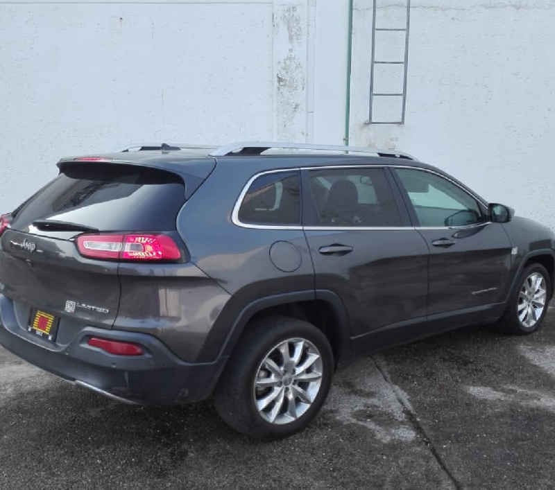 Jeep Cherokee Limited 4x2 2015 250,000 en Mercado Libre