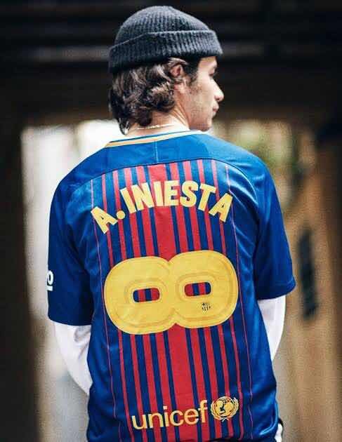 iniesta barcelona jersey