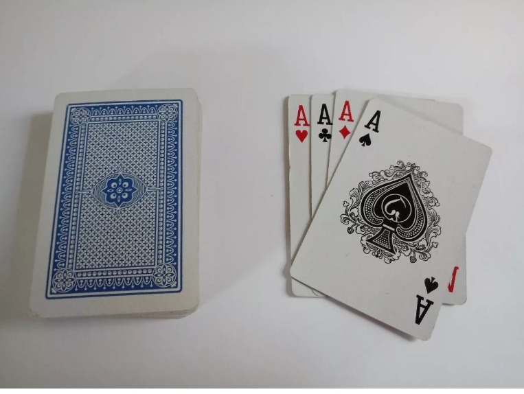 80 Jogo De Baralho 54 Cartas Poker Magica Truco Cacheta 