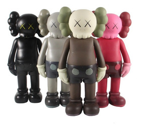 muñecos kaws precio