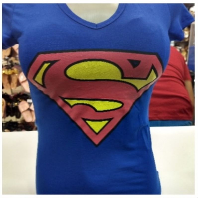 camisa de super heroi feminina