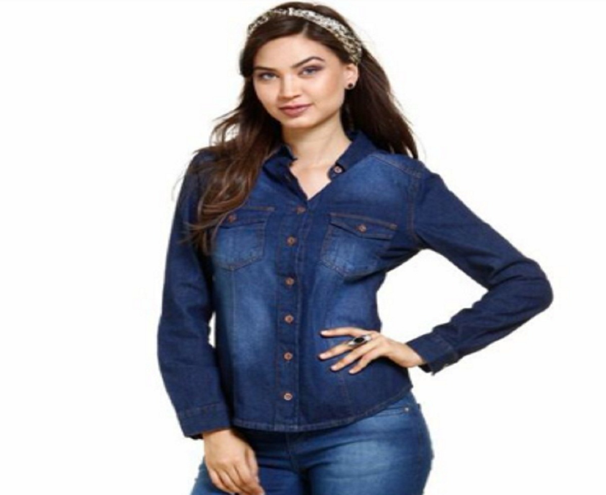camisa de botão jeans feminina