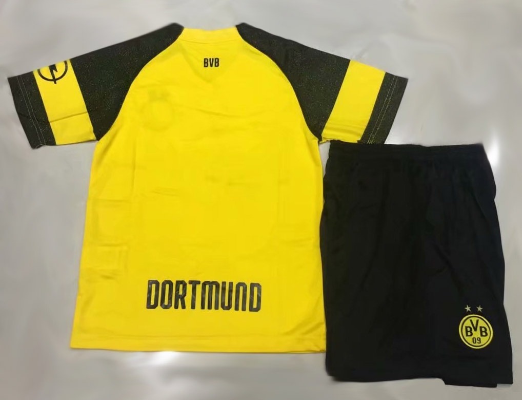 Kit Infantil Camisa Shorts Borussia Dortmund 2018 Encomenda - R$ 159,99 em Mercado Livre