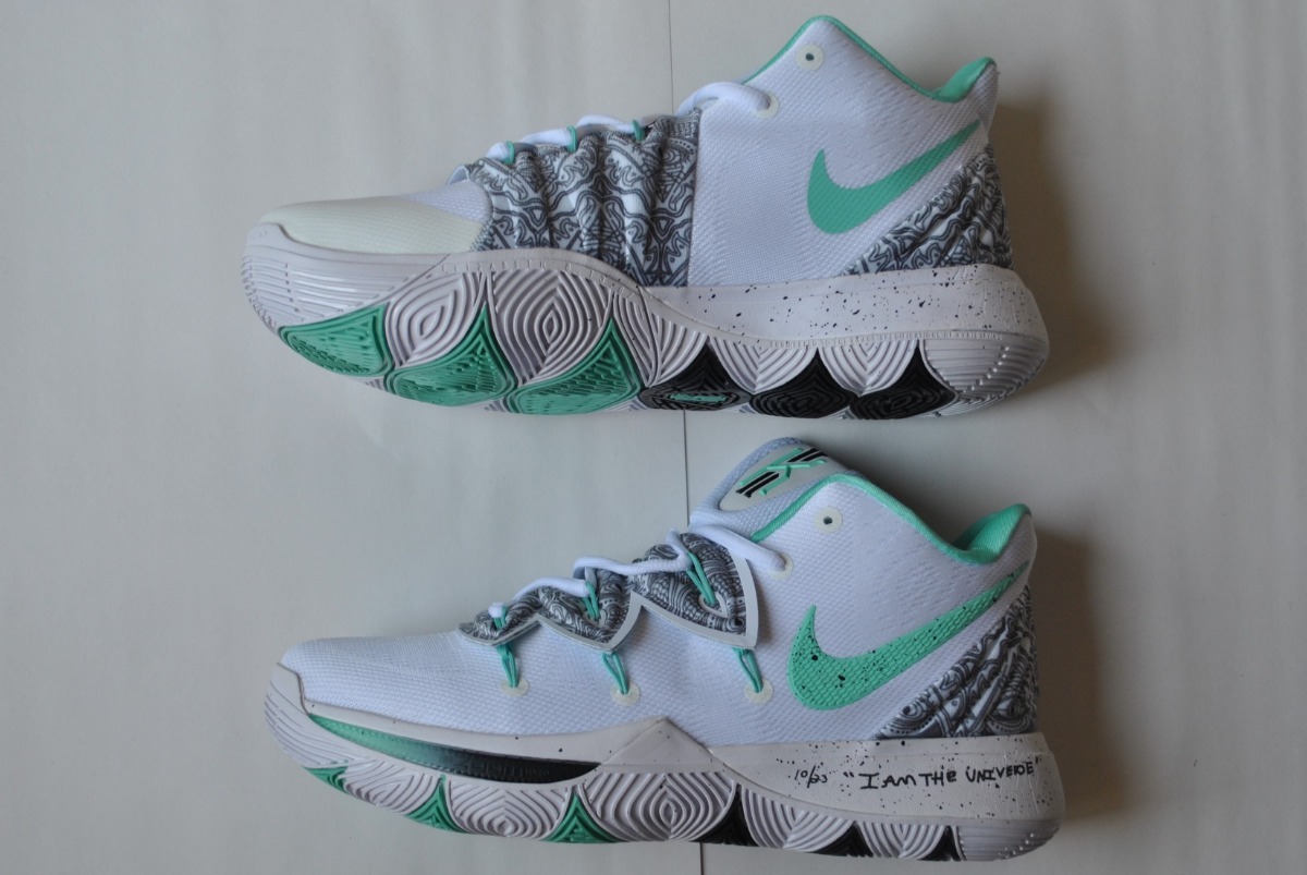 kyrie irving 5 blancas