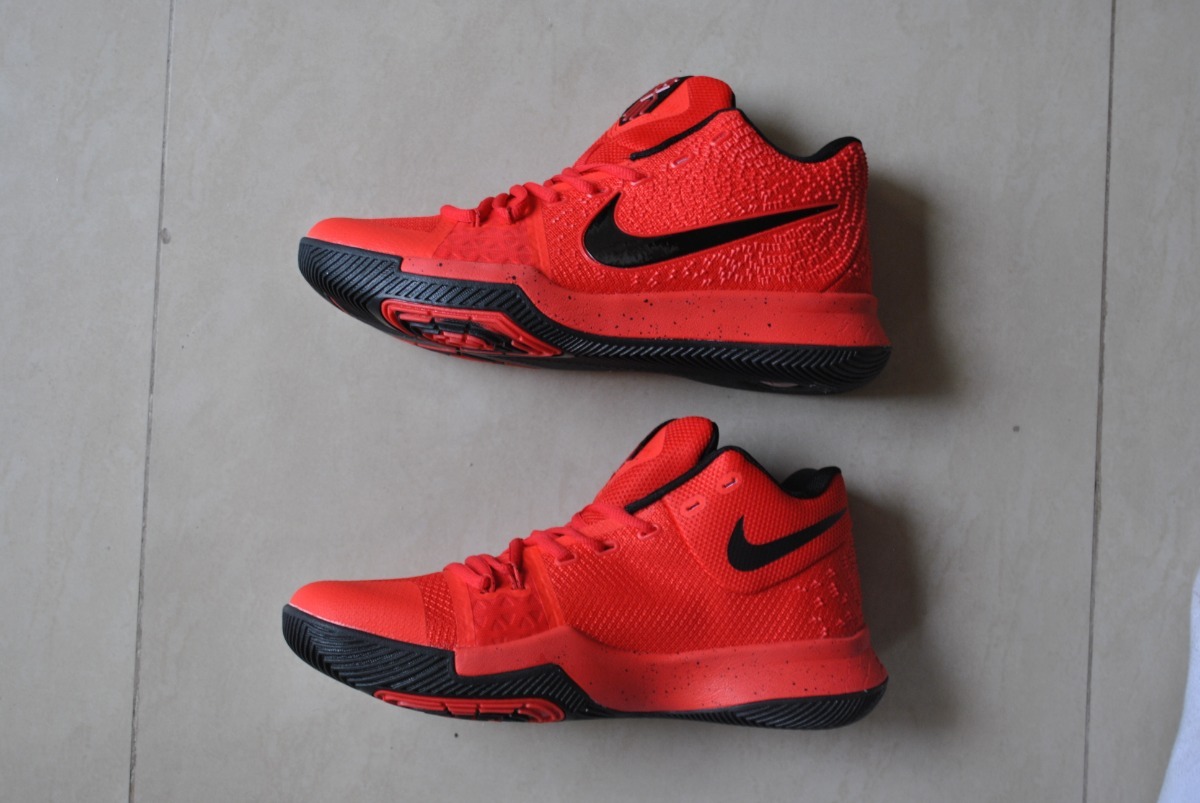 Kp3 Botas Nike Kyrie Irving 3 Rojo Negro Solo 45 - Bs. 138.000,00 en  Mercado Libre