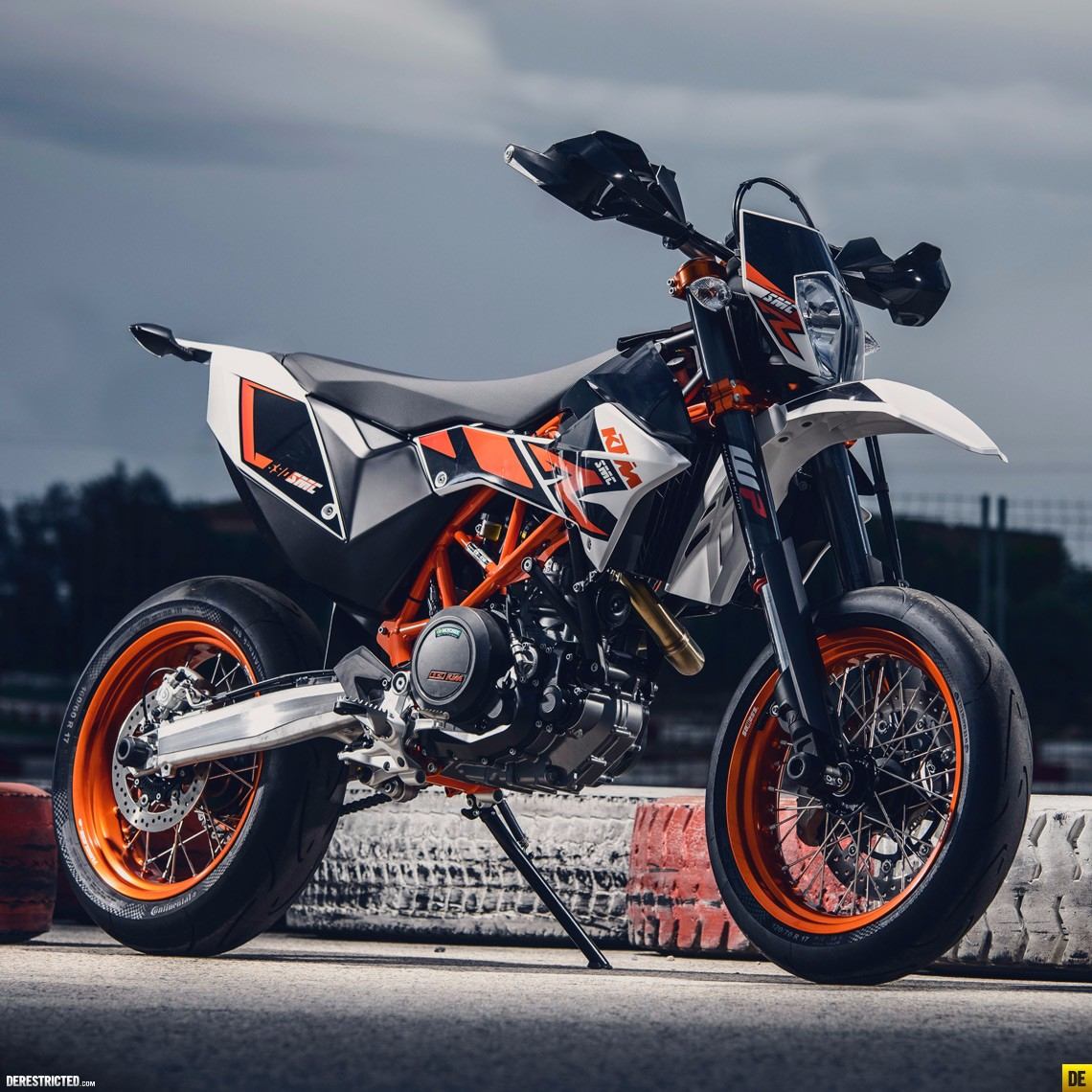  Ktm  690 Super Motard  R 2022 gs Motorcycle U S 21 300 en 