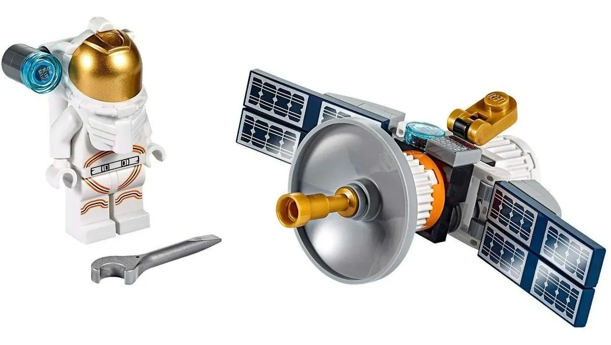 lego satelite
