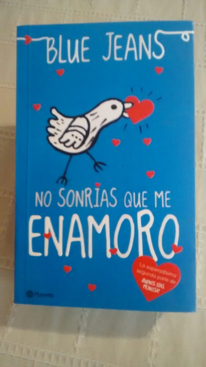 no sonrias que me enamoro blue jeans