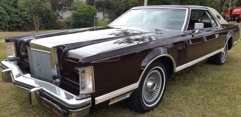 Lincoln Continental Edição Especial Bill Blass 1978 - R$ 185.000 ...