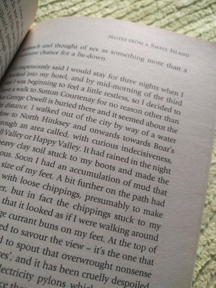Notes From A Small Island,Bill Bryson 9780552996006