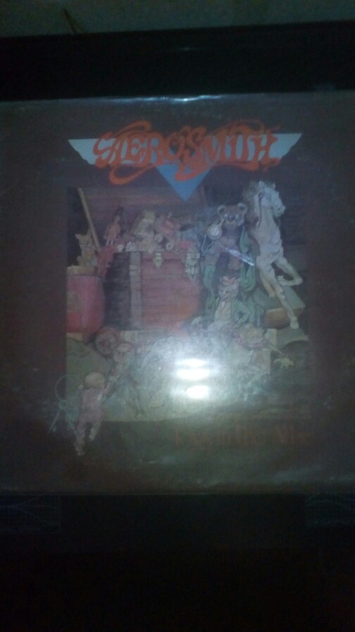 Seems me, Aerosmith toys in the attic album Aerosmith toys in the attic album
