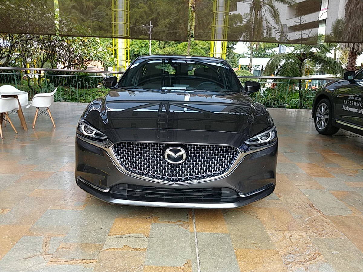 Mazda 6 Signature 2020 - $ 120.800.000 en Mercado Libre