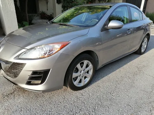 Mazda Mazda 3 2.0 I Sedan At 2010